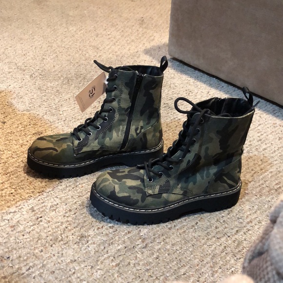 Sincerely Jules Harley combat boot - Picture 2 of 6